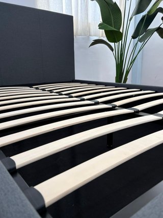 Cama tapizada gris 135x190cm
