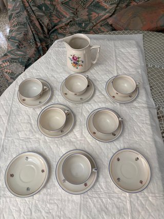 Juego de té vintage con flores