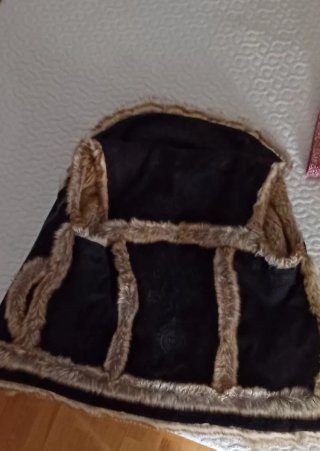 Chaleco Desigual ante negro y pelo