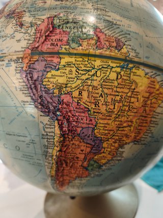 Globo terráqueo giratorio relieve.30,5 cm diámetro