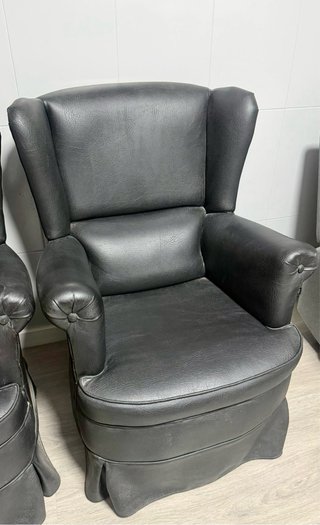 Sillón negro de piel