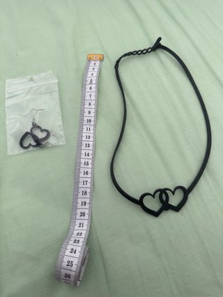 Conjunto Gargantilla y Pendientes Corazones