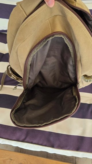 Mochila de tela resistente color beige