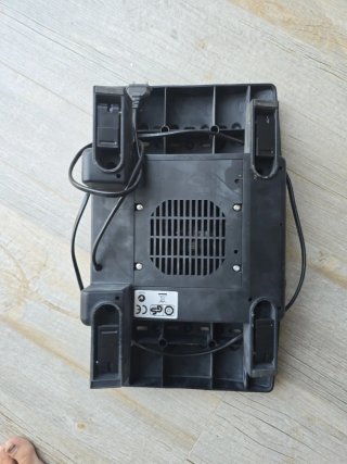 Reposapiés calefactado/ ventilador negro