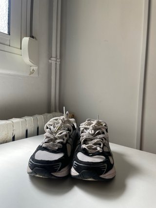 Zapatillas Asics grises y verdes