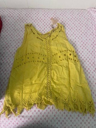 Chaleco amarillo verano