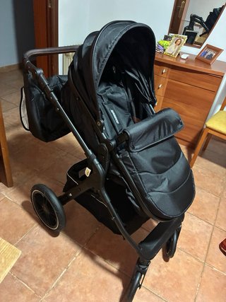 Carro bebé 2 en 1: capazo y silla