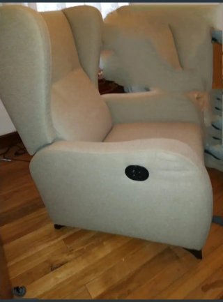 Sillón reclinable beige