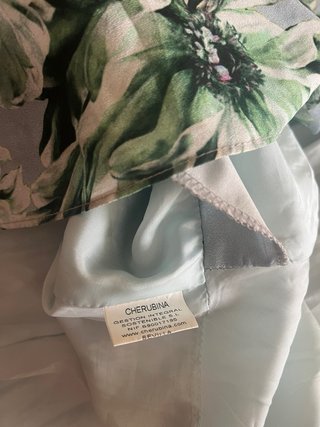 Vestido invitada Cherubina floral verde y blanco