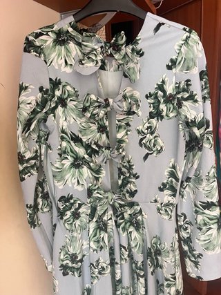 Vestido invitada Cherubina floral verde y blanco