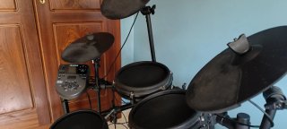 Batería Electrónica Alesis Nitro Mesh Kit