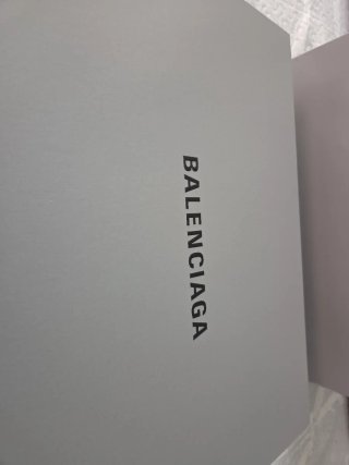 Borsa, scatola e nastro Balenciaga