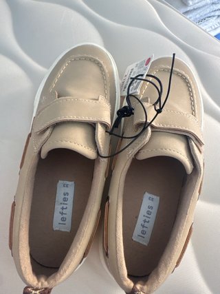 Zapatos niño beige y marrón TALLA 33
