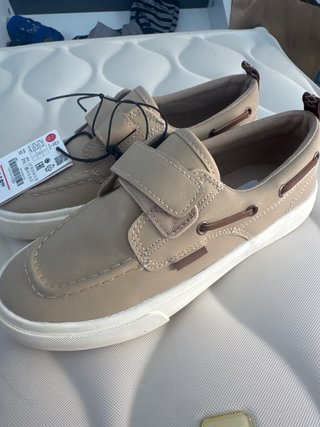 Zapatos niño beige y marrón TALLA 33