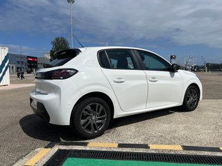 Peugeot 208 2022