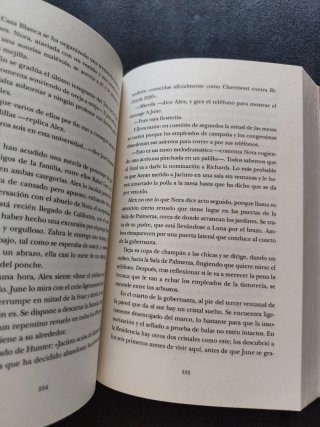 Rojo, blanco y sangre azul