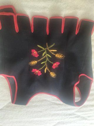 Traje Típico Maga Larga.. bordado a mano...