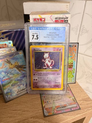 Carta Pokémon Mewtwo 1999 CGC 7.5 Holo