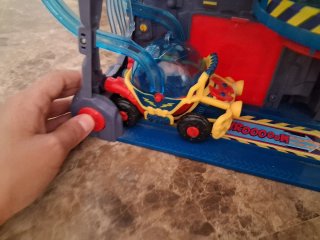 Superthings Base Secreta + Coche