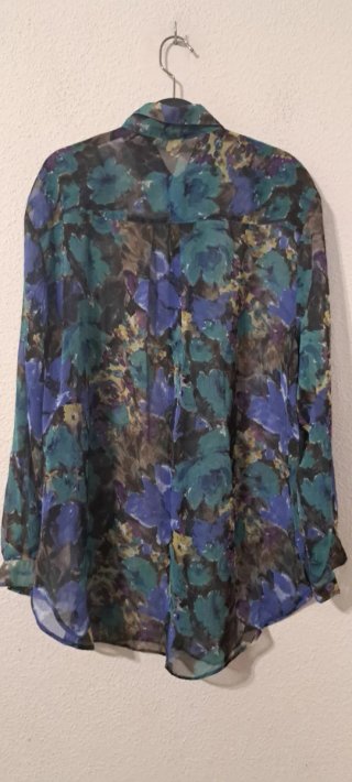 Camisa sedosa floral