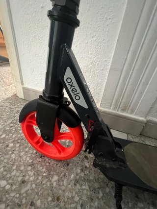 Patinete Oxelo Negro y Naranja