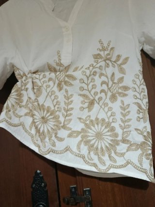 Conjunto de Blusa y Pantalón Palazzo Con Bordados.