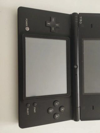 Nintendo DSi Negra (No funciona SD)