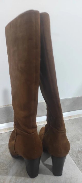 Botas altas marrones de ante