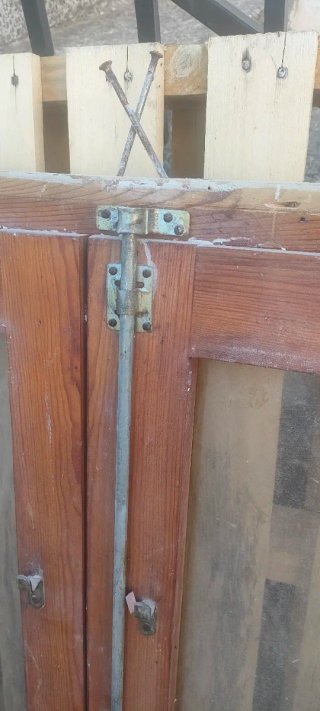 Ventana madera antigua