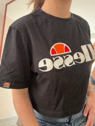 Crop top Ellesse negro