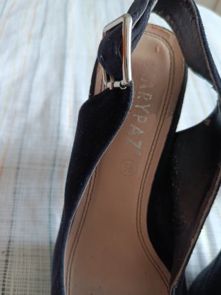 Zapatos de tacón negros con plataforma