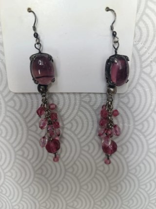 Pendientes largos rosas con cristales estilo román