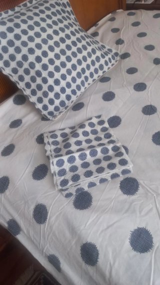 Funda nórdica con puntos grises
