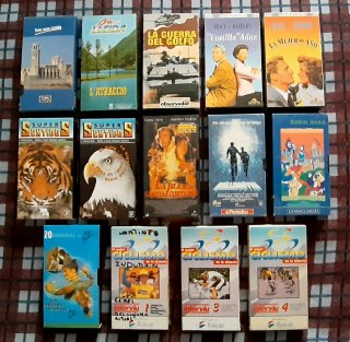 50 peliculas de VHS,acción,drama, comedia, y demas