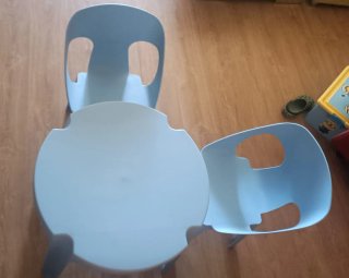 Conjunto mesa y 2 sillas infantiles