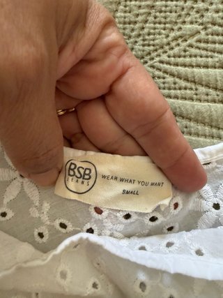 Vestido BSB blanco con volante T.S