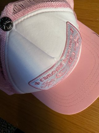 Gorra Chrome Hearts Negra y Rosa