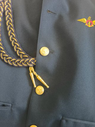 Traje comunión niño azul marino y dorado. TALLA 9