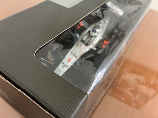 Mclaren MP4/15 Mika Hakkinen 2000 Minichamps 1/18