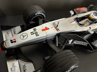 Mclaren MP4/15 Mika Hakkinen 2000 Minichamps 1/18