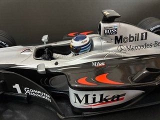 Mclaren MP4/15 Mika Hakkinen 2000 Minichamps 1/18