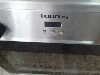 Cocina a gas natural horno electricoTaurus 90cm