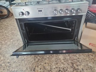 Cocina a gas natural horno electricoTaurus 90cm
