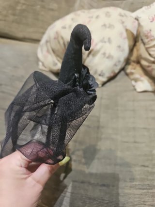 Diadema de bruja con velo