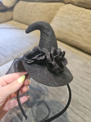 Diadema de bruja con velo