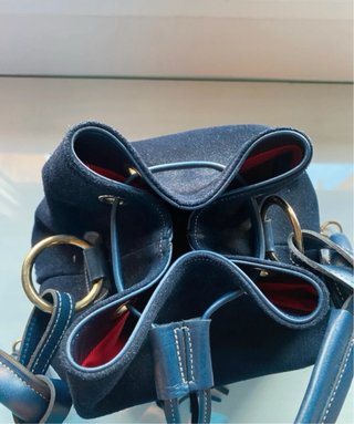 Bolso de piel hecho a mano