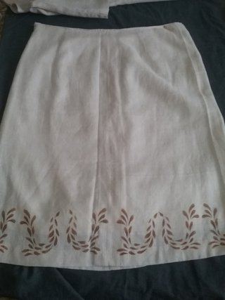 Elegante falda y chaqueta talla 48,hay medidas