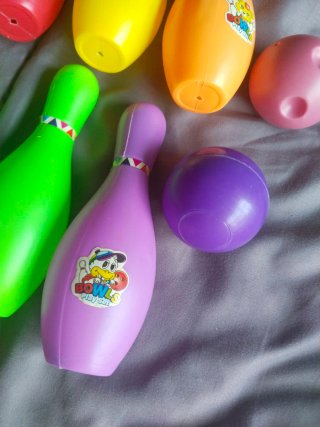 Juego Bolos Niños Plástico Colores + Bolas