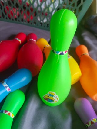 Juego Bolos Niños Plástico Colores + Bolas