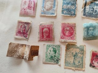 Lote Antiguo: Pins, Llavero y Navaja